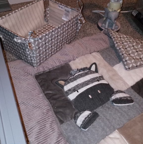 Crib set - Picture 5 of 7